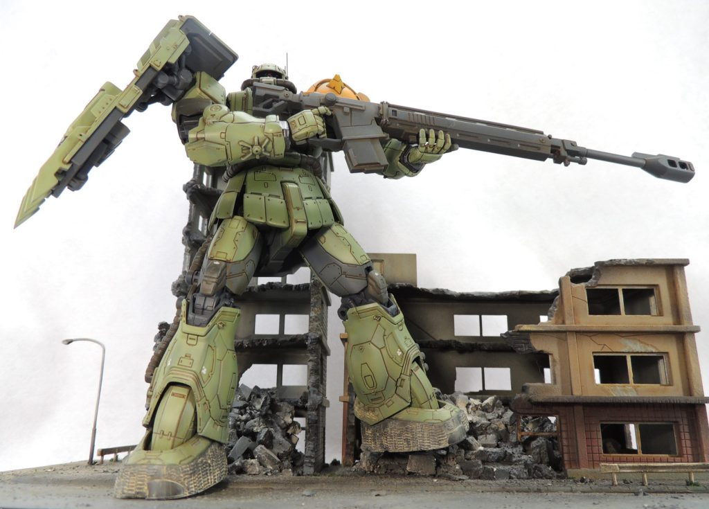 破壊された市街地のジオラマで劇中の雰囲気を再現。