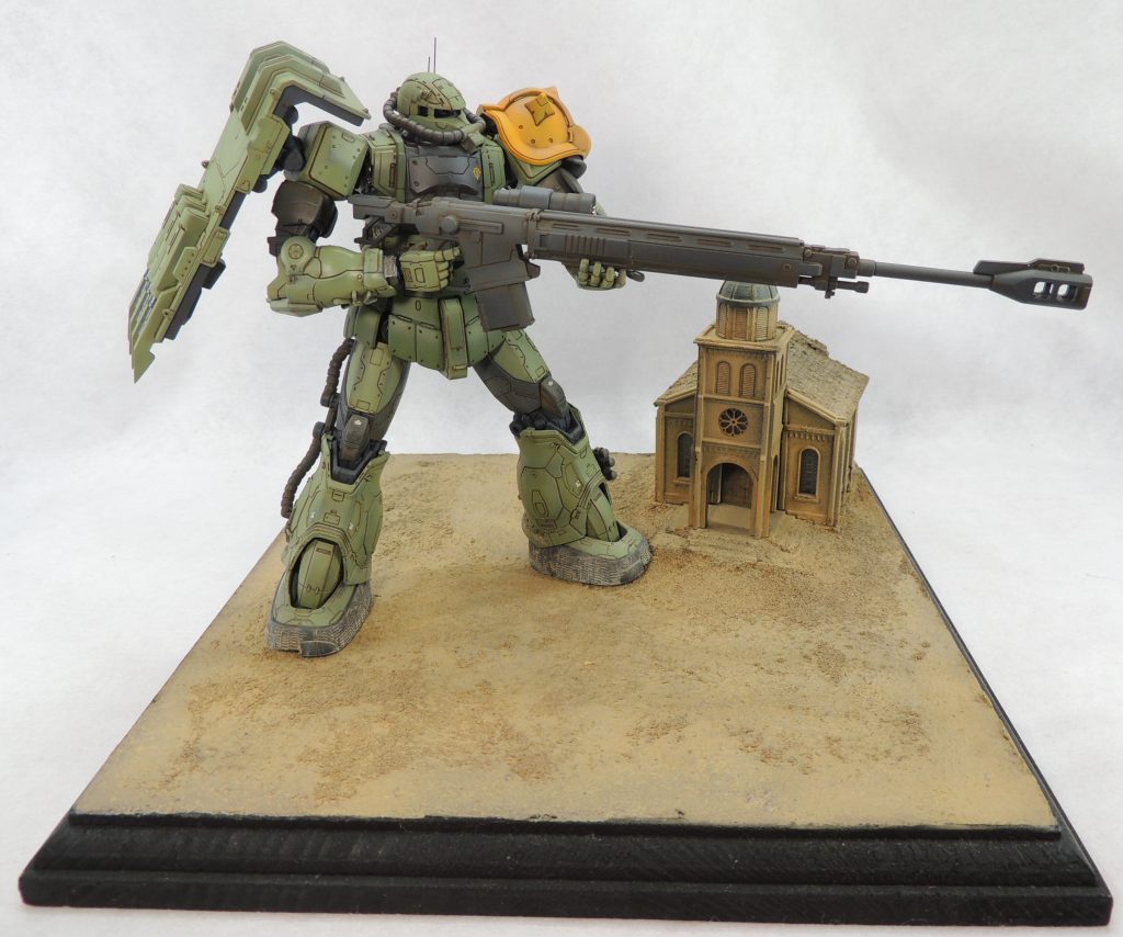 1/150スケールのストラクチャーがМSの巨大感を演出。