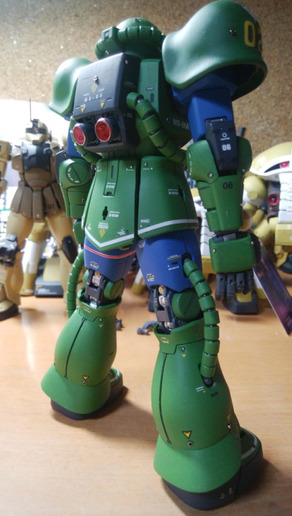 後ろです。もう6年経つんですね。色々と感慨深いです。