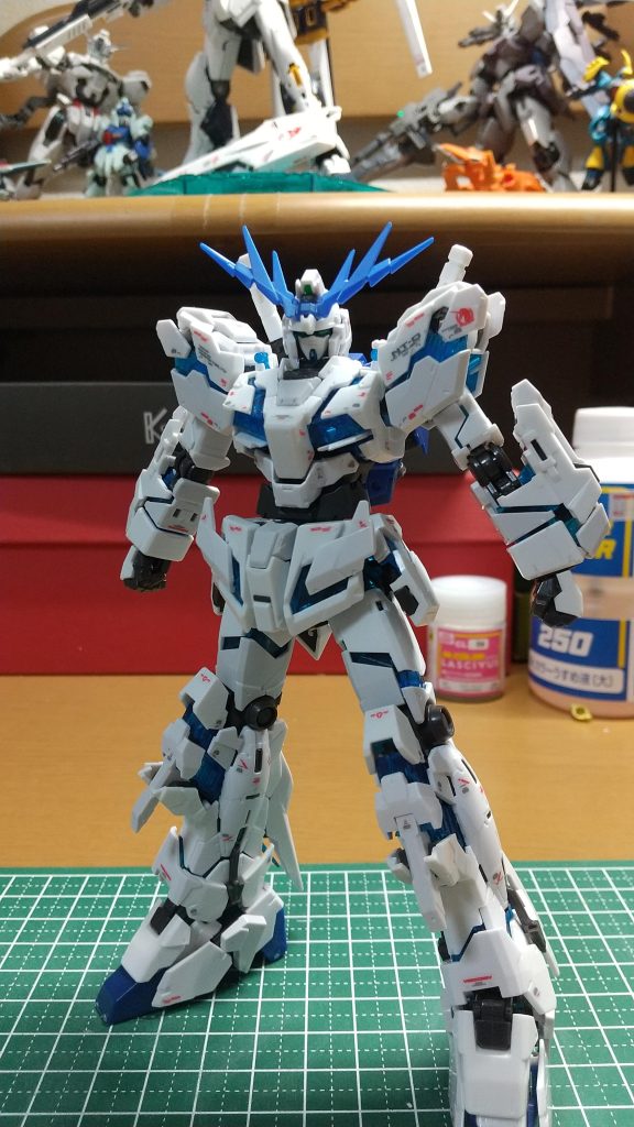 まずはユニコーン本体から。青のサイコフレームが美しい(´｡✪ω✪｡ ` )