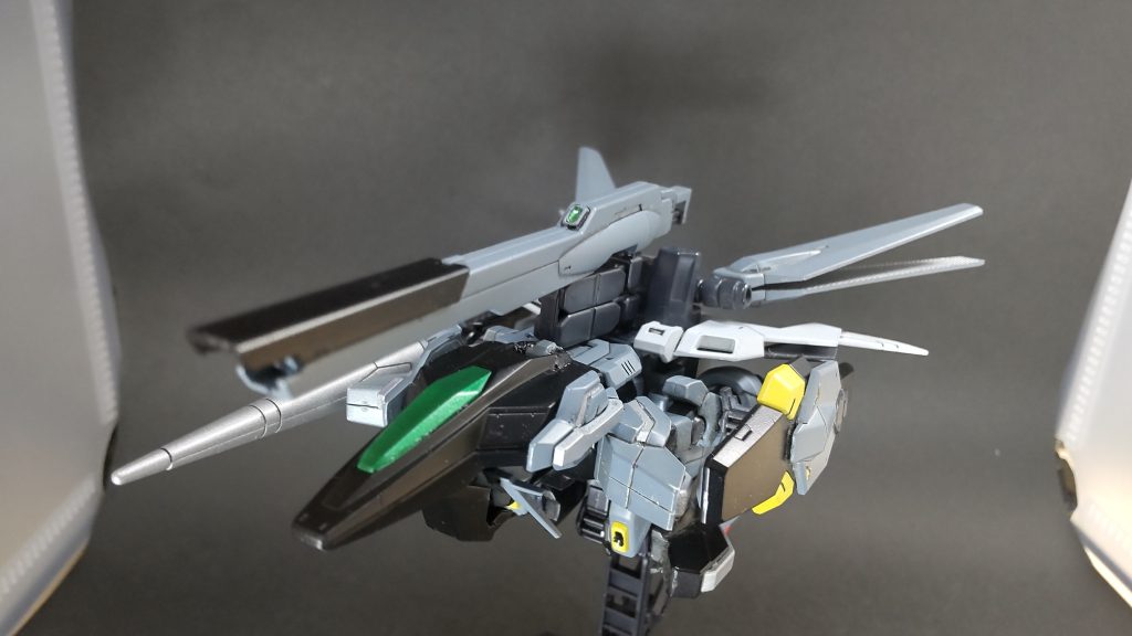 もちろん変形して飛行形態にもなれます。