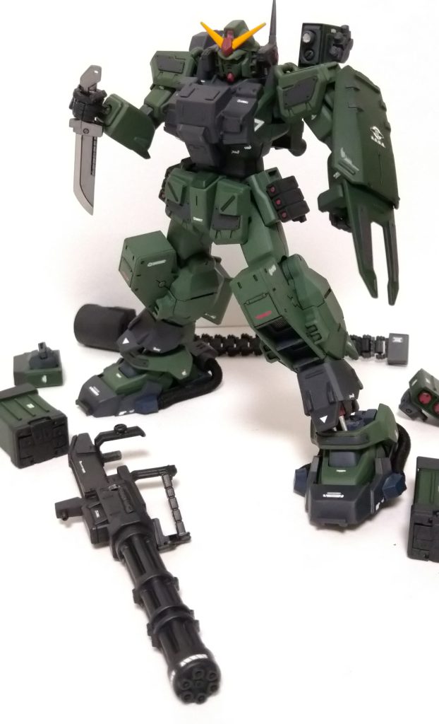 武装をパージし、接近戦に移行!のイメージ。