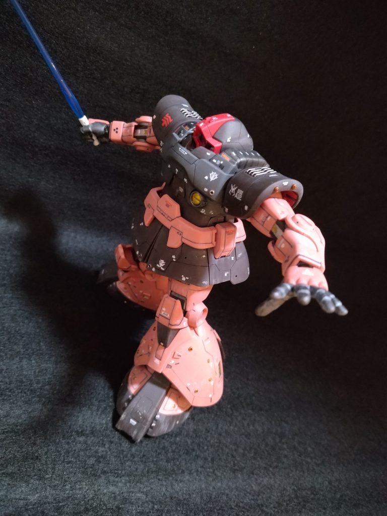 あまりにも桃色が強かったのでウェザリングカラーのマルチホワイトでトーンダウン