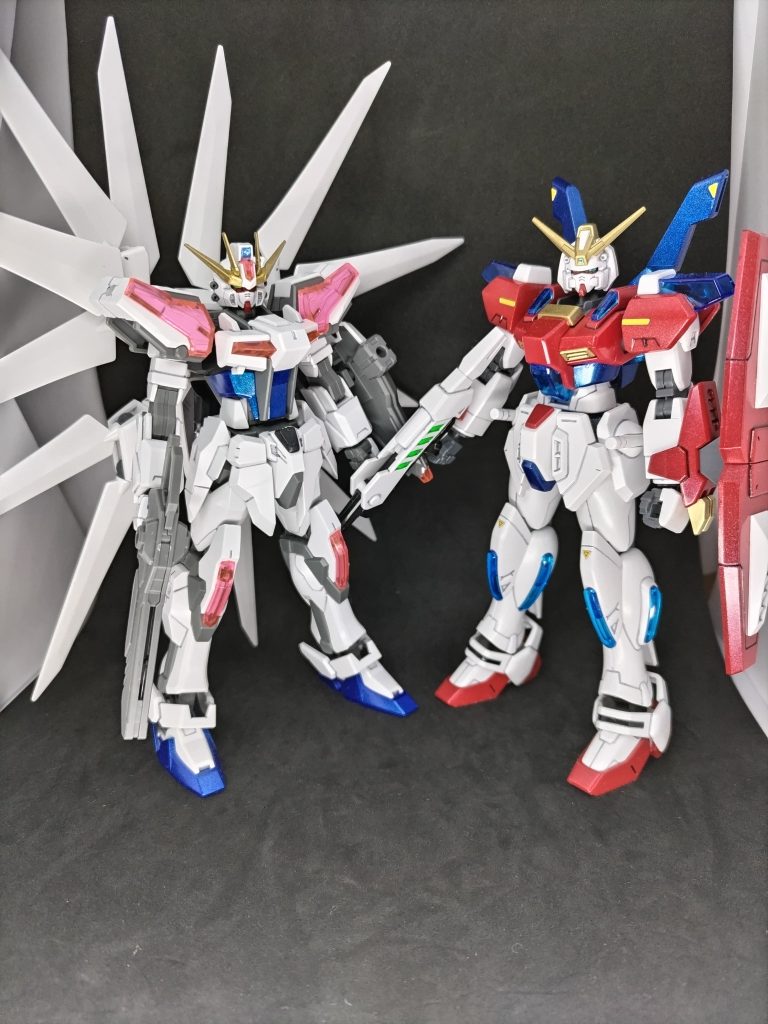 レイジ君だと・・・!?　レイジ!?どうしてここへ？　良くわかんねぇ〜けど・・・。ビルドメタバーズより。　ビルドストライクエクシードギャラクシーと2ショットで😉　ご視聴、ありがとうございました。