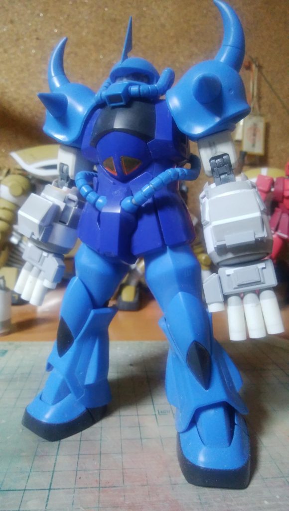 作っている時は、本体は量産のB型でした(^_^)v。腕の改造だけだったので肩から先がプロトタイプです。