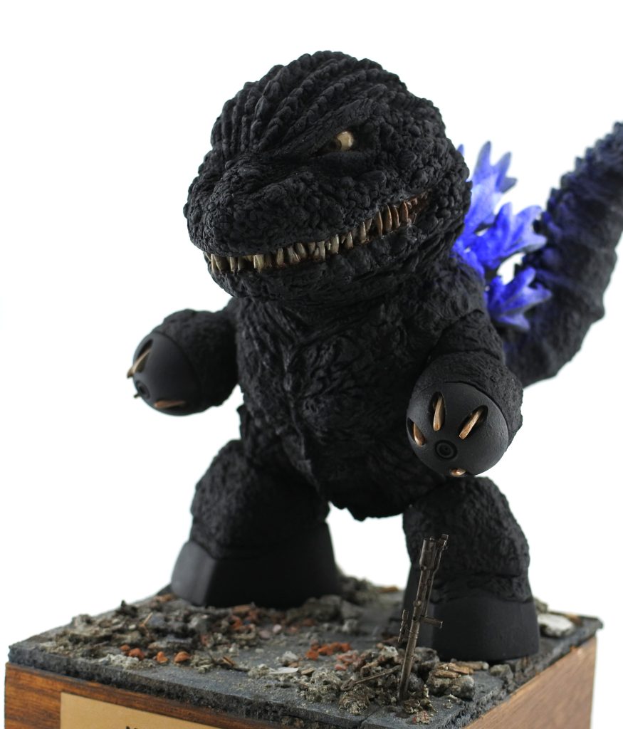 背びれはUVライトにより発光します