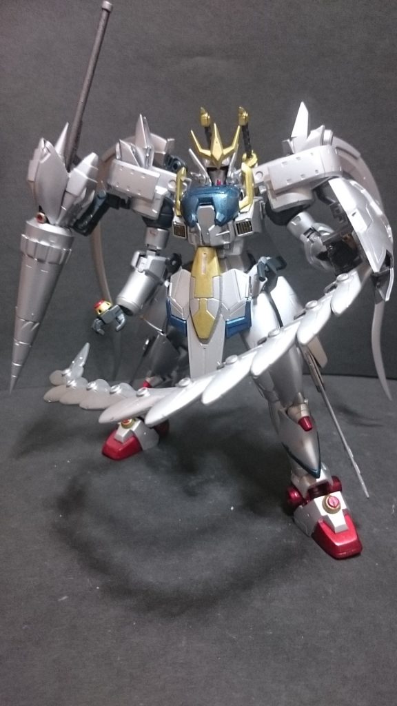 最終的には数十対一の戦いになった。誰もがウィンドの最後を想像したが、ウィンドは勝った。数の暴力という圧倒的不利を覆しMSの残骸の上に一体だけ立ち続けるウィンドを見た誰かが化け物と呟いた。