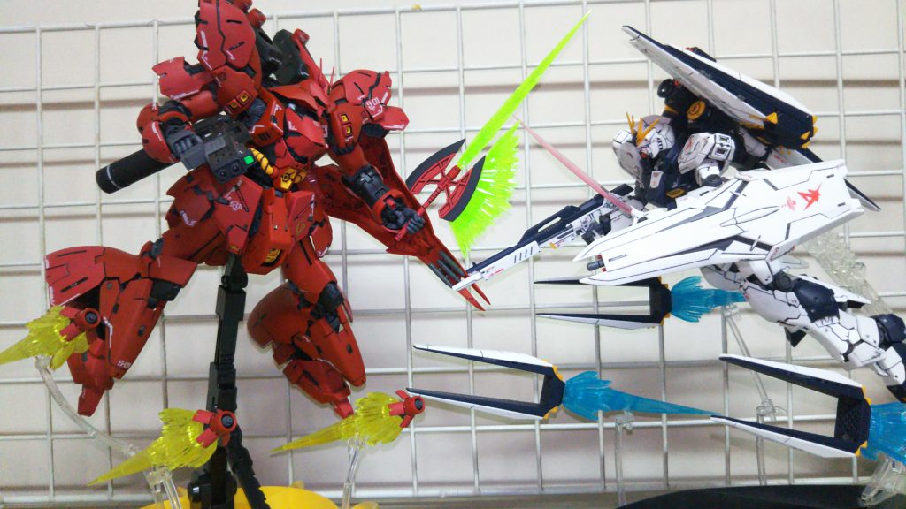 RG νガンダムと。フィンファンネルの射出エフェクト欲しいなぁ…高いけどw