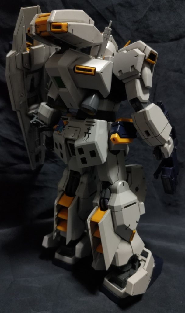 ななめ後ろから。以上です、お目汚し失礼しました。