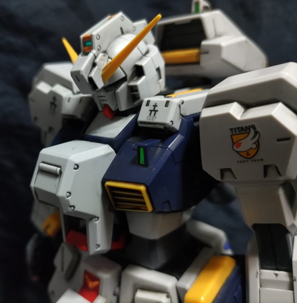 制作工程ではなくて、追記ですが、MGなのでコクピットハッチ開閉しますが…開閉狭っ！（笑）以上です。(汗)