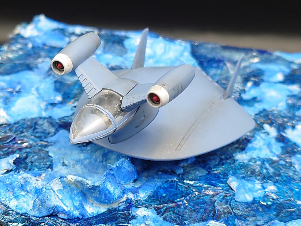 アルミホイルで作ったお手軽海面ジオラマで撮影してみました。