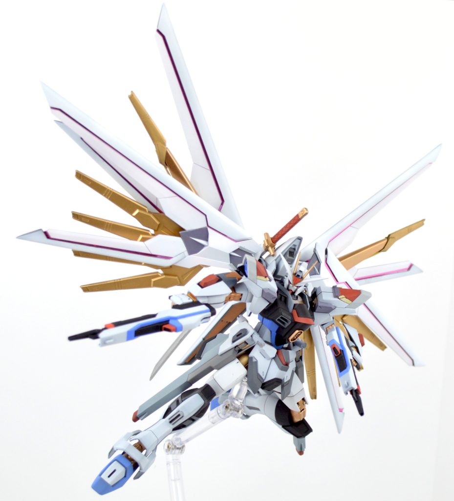 作り上げてみると、ストフリよりゴージャス感が強いですね