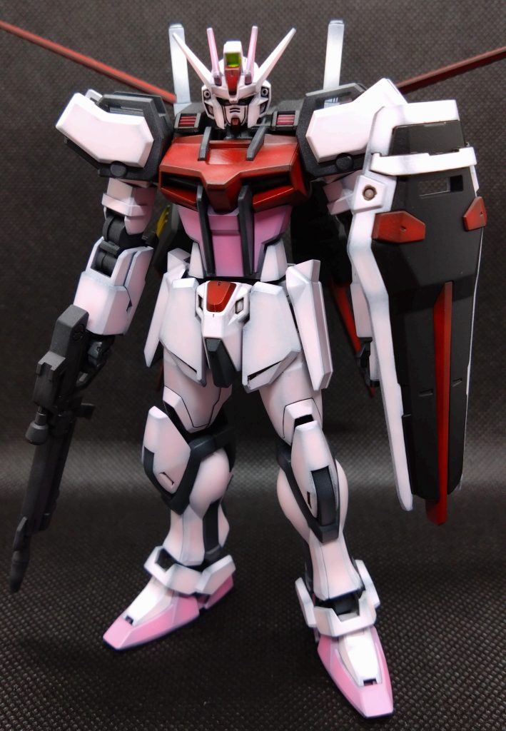 HGCE エールストライクガンダム（ストライクルージュ塗装）–2枚目/制作者：TAKA-STUDIO