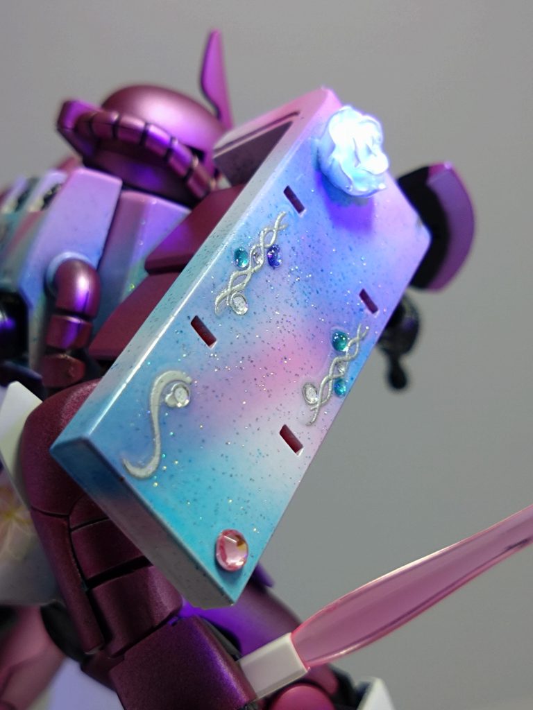 バラも光りました😅ネイル用品UVライトで光るの多いですね‥😆