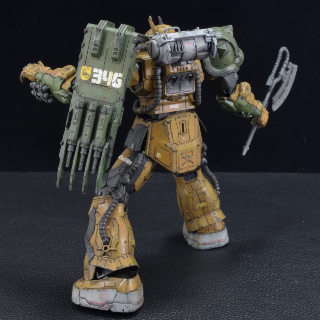 腰部にあるヒートホークラッチが制作中、行方不明になる。見かけられた方はご一報ください。