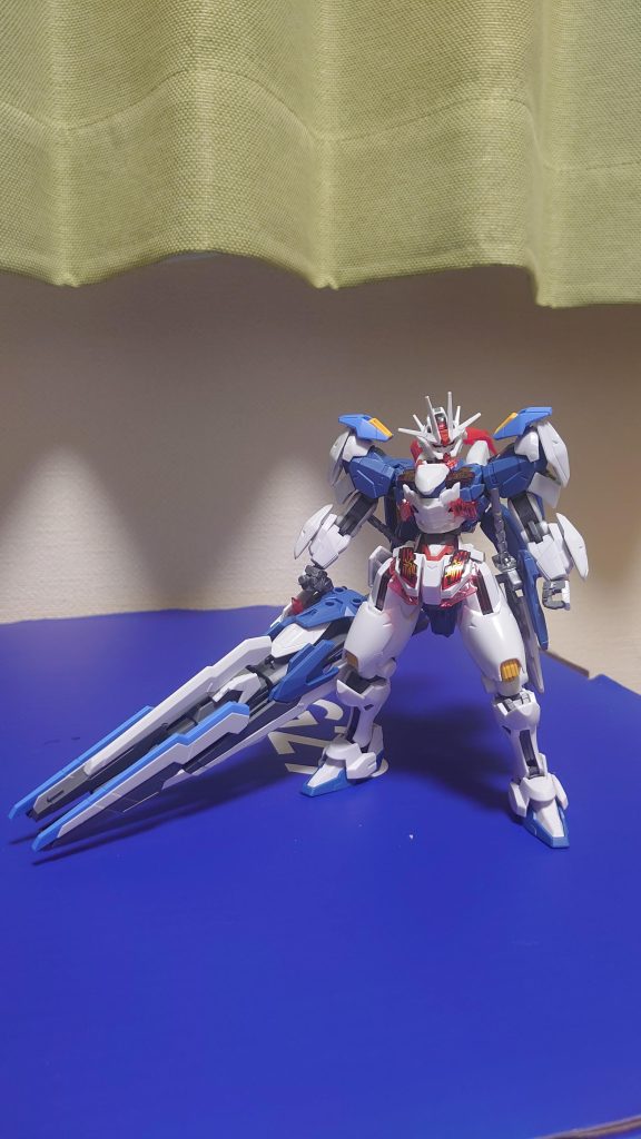 当初、杖はガトリング持ちを考えていましたが、ポリキャップレスのため、武器が重いと手首のヘタりが早く、諦めて本来の持ち方に近いものにしました。