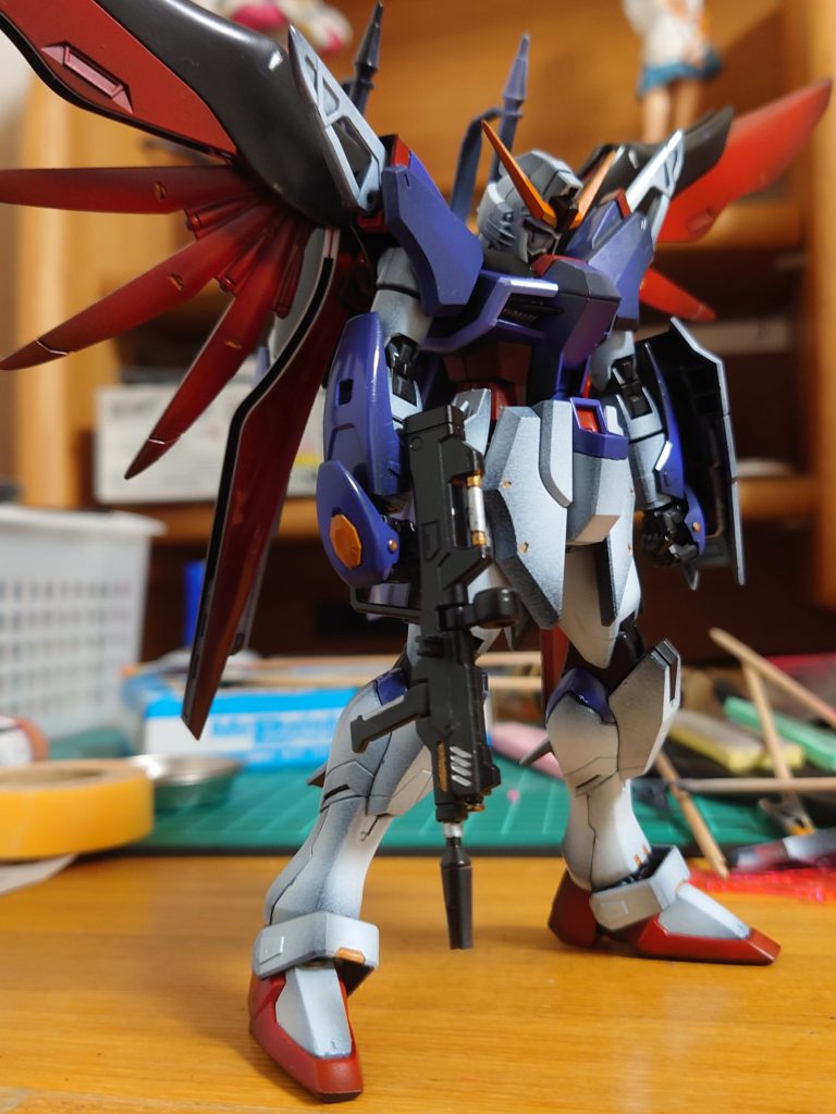 正面から。結構古いキットの筈なのですが可動めちゃ凄くて感動しました。全体的に原作に忠実に、部分塗装もほどほどに頑張る形で完成させました。