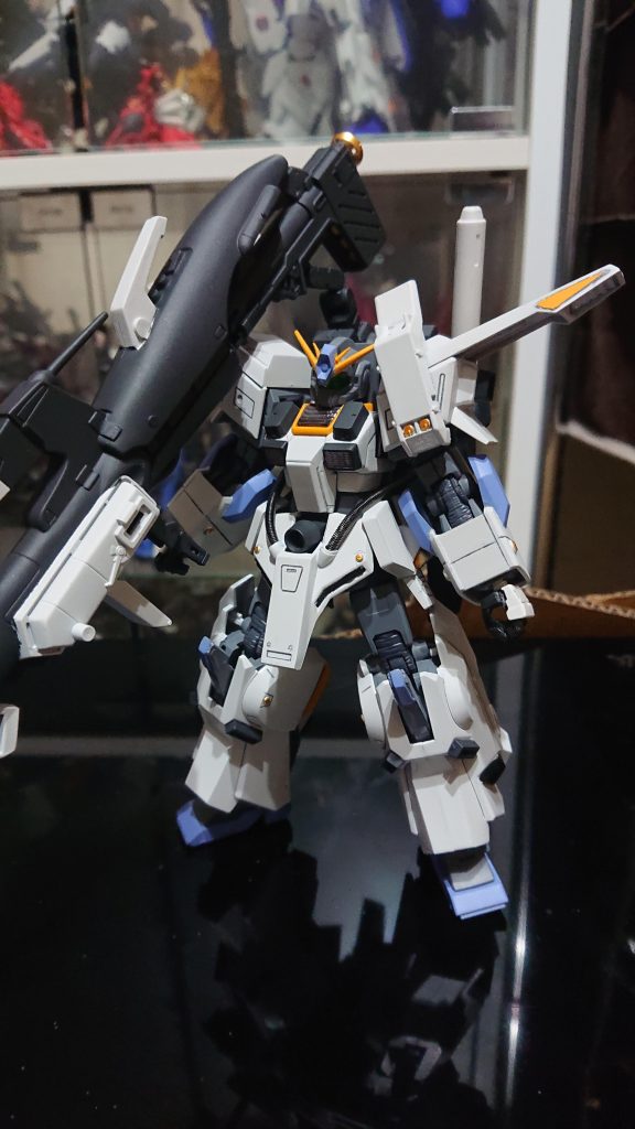 メカサフライトニュートラルグレー１マンダリンイエロージャーマングレーすみれ色