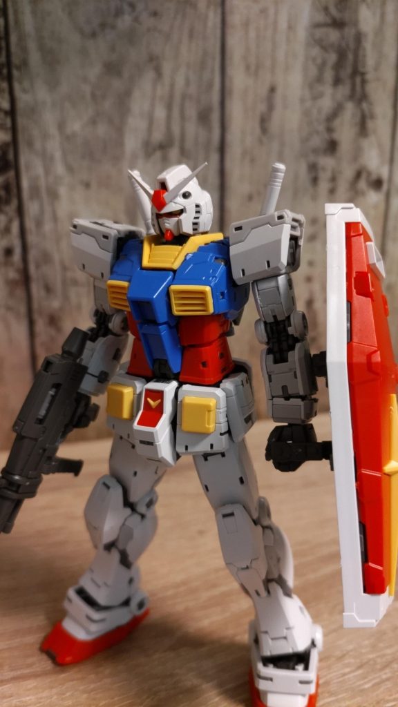 ガンダム–2枚目/制作者：鉄血