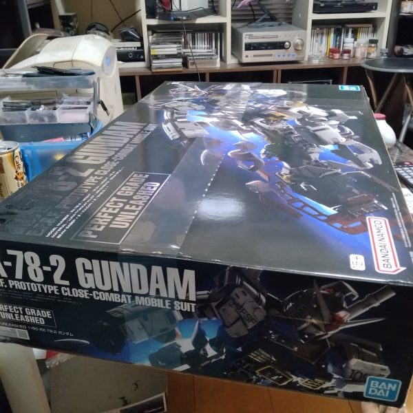 次よりPGガンダムの製作に入って行きます！本日は予告見たいな物で！今日は1日お休みします！（笑）今回のガンダムはエッジングパーツも用意してあるので！それも含めて記録していこうと考えてますので！よろしくです！（笑）