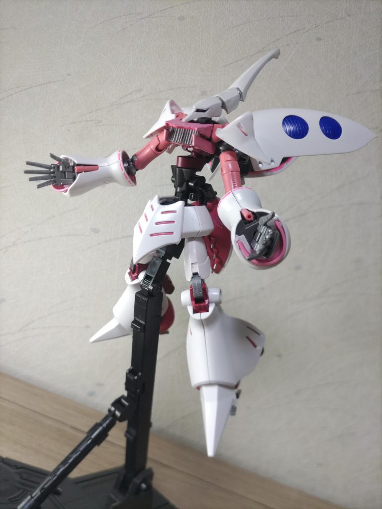 オリジナル形態。解放モード。バインダーを背面に移動させ、アンテナが上向きになってます。