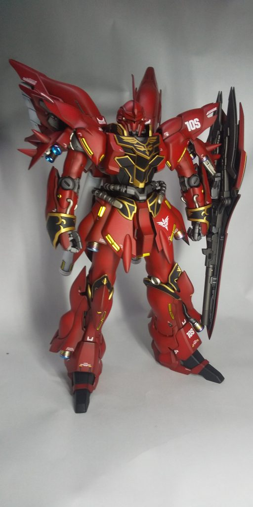 スタイリッシュかつマッシブボディ💪全盛期のシャア本人がシナンジュで宇宙を翔る姿も見てみたい🤤