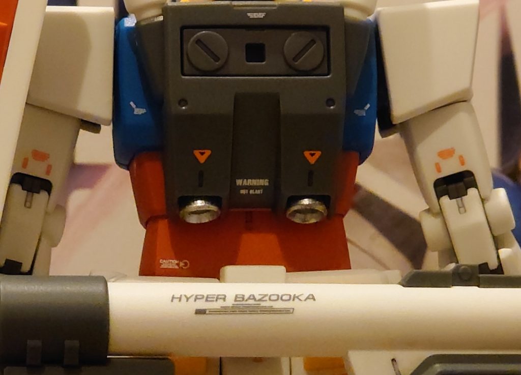 バーニアもシルバーで塗り分け。他、頭部バルカンもガンメタで塗り分け。自己満ですけど。