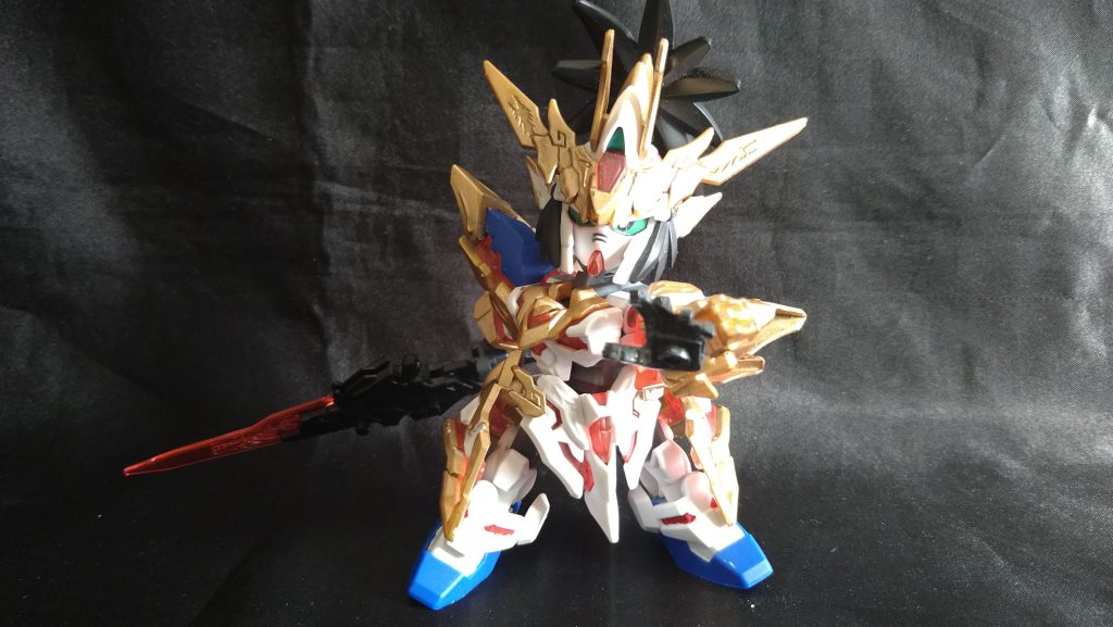 主人公、劉備ユニコーンガンダム！左手パーツはシーザーレジェンドの左手をちょっと改造してやや角度つけたもの、右手はベンジャミンV2の銃を突き出す右手使用