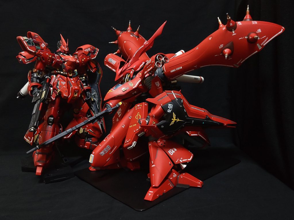 この二体を画角に入れるのは大変でした😁。MGサザビーが普通に見えるところが笑えます。改めてREナイチンゲールのデカさを再確認しました😆。最後まで見て頂きありがとうございました。