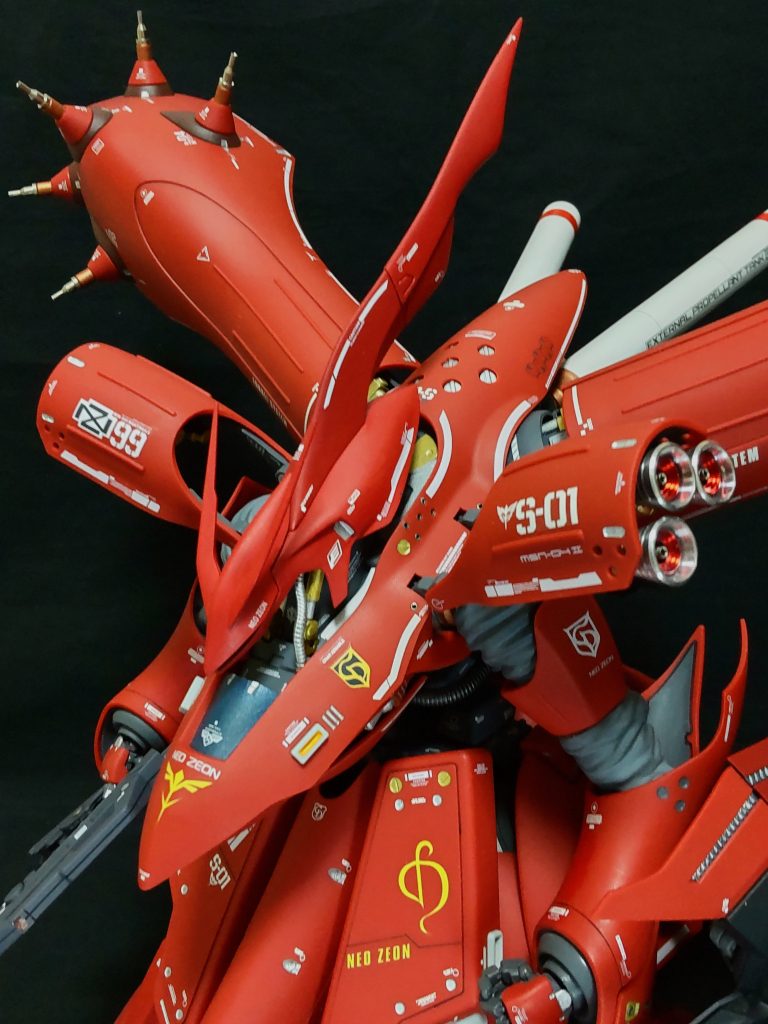 頭部は、マシーンヘッドのモノに替えてます。大きさは、同じぐらい、形状は結構違います。