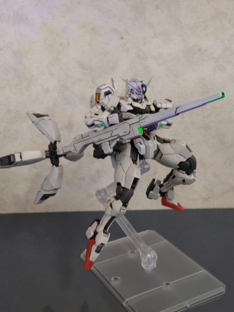 いつも通り部分塗装とカメラレンズには蛍光塗装、ウェザリングは軽く四隅を黒くなる程度で終了。そしてつや消し仕上げ。クリア吹いた後でドライブラシするの忘れてたことに気が付く…まぁいいけどねぇ(*´罒`*)