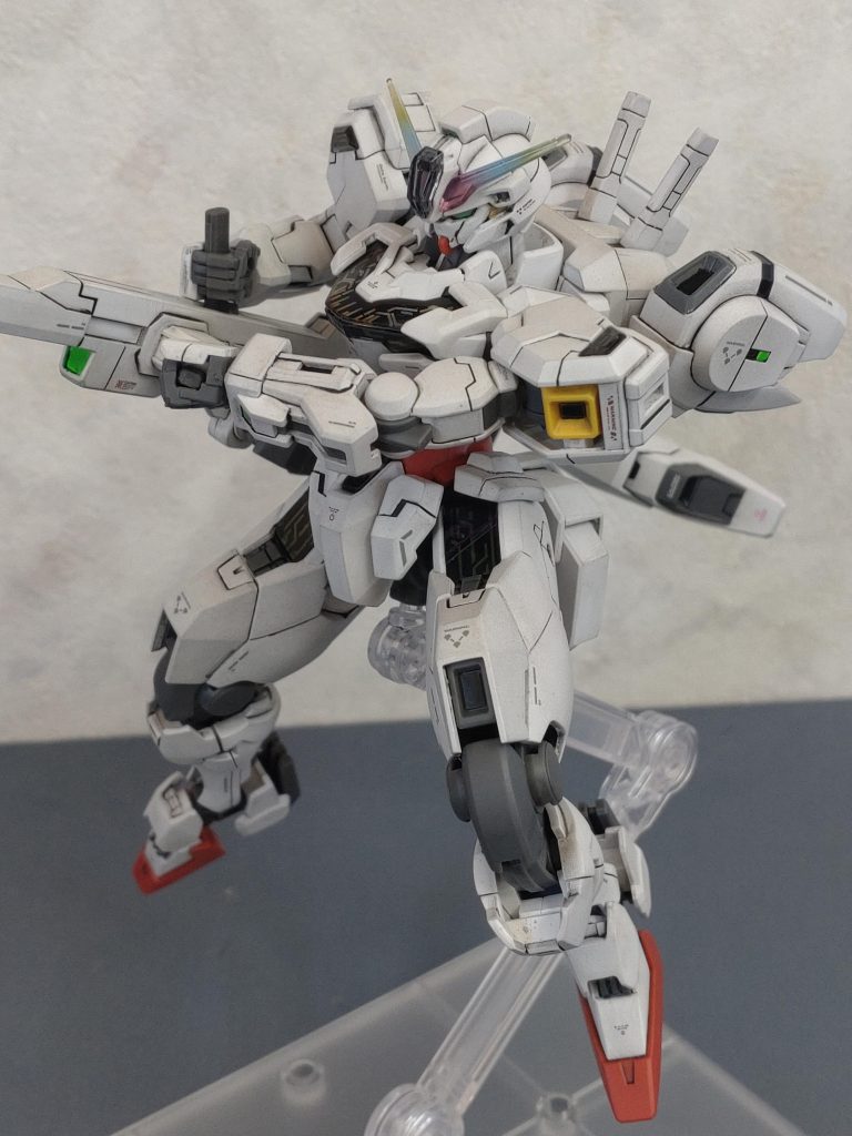 デカールはエアリアルとルブリスから、追加でスジボリ堂のロボデカールとチョップファクトリーさんのを使用。