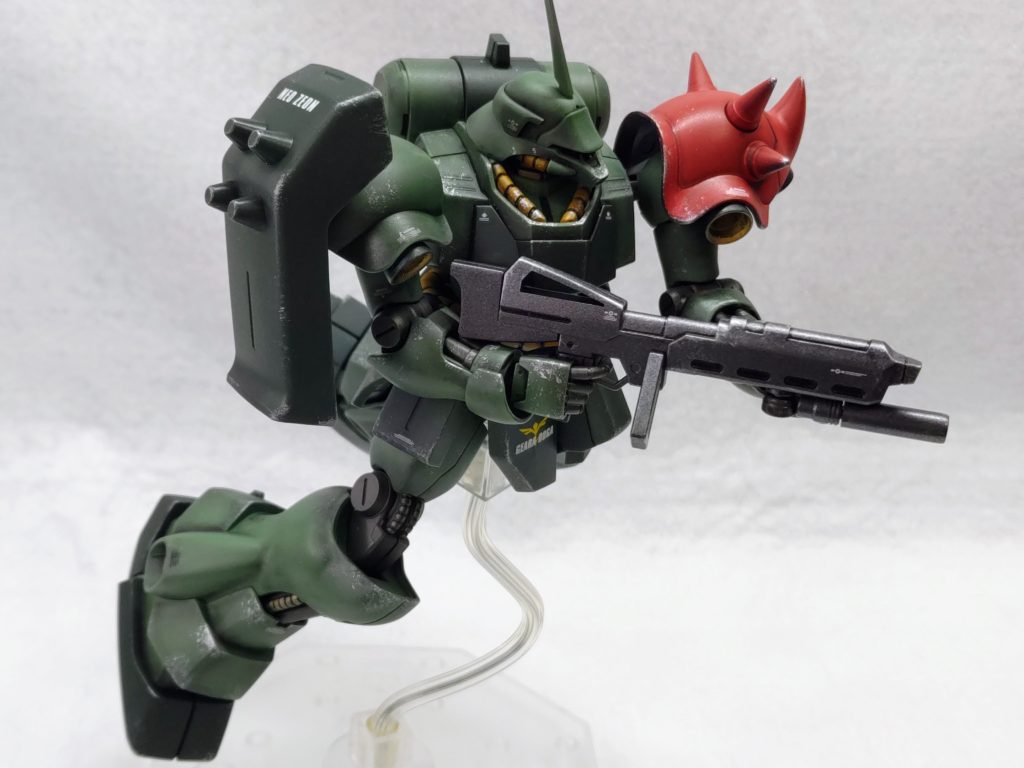 ライフルは合わせ目消してガンメタルで塗装。タミヤのガンメタルほんといい色(zaku-kao2)