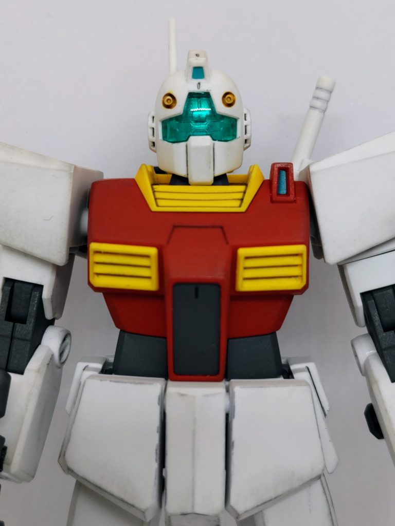 頭部クリアパーツの中をシャインシルバーで塗ったのでメカ感があっていい感じ(zaku-kao6)