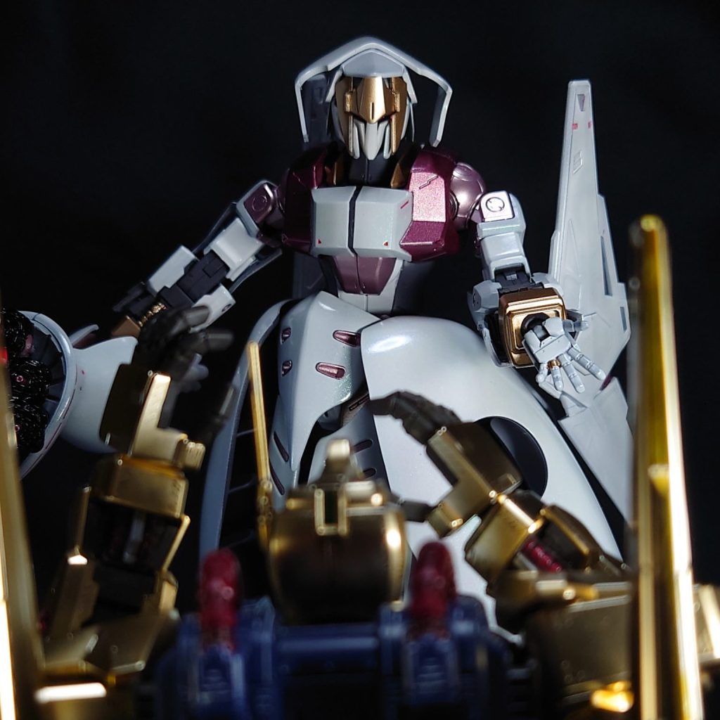 MSN-1122 DX 祝式 「シャア、待たせたな」｜E12改さんのガンプラ作品