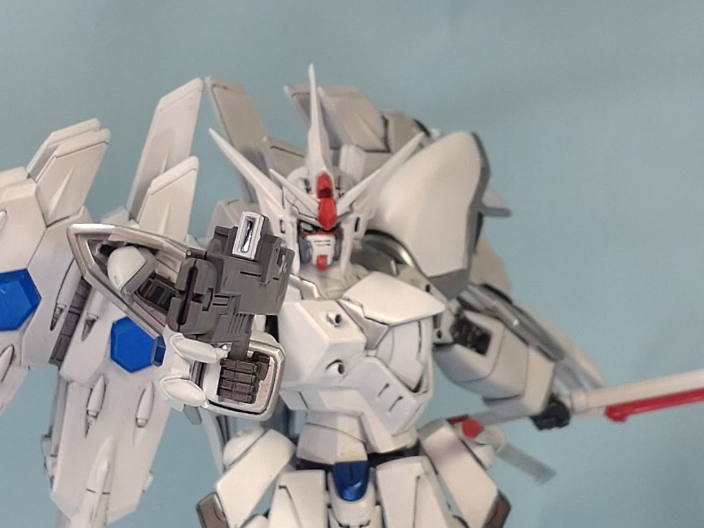 ガンダム・ホワイトナイト・カルラ–5枚目/制作者：堺・悠一