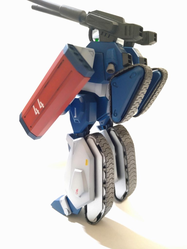 元のデカールなかったので数字のみで44入れときました。