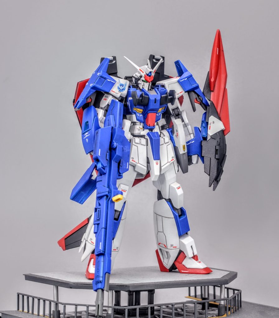 コンパスが運用するムラサメ改を大気圏突入用のフライングアーマー仕様に換装し、腰部キャノンや、メインウェポンのアグニ砲など火力を増強した特別機です