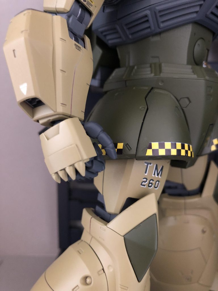 ブレニフ・オグスの特徴である拳も自作してみました!