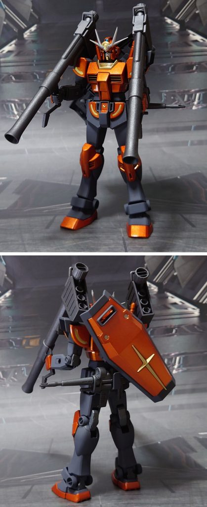 装備変更して前後ろ。腰裏には、肉抜き穴埋めついでに、ライフルラックをジャンクパーツとの現物合わせで設置。