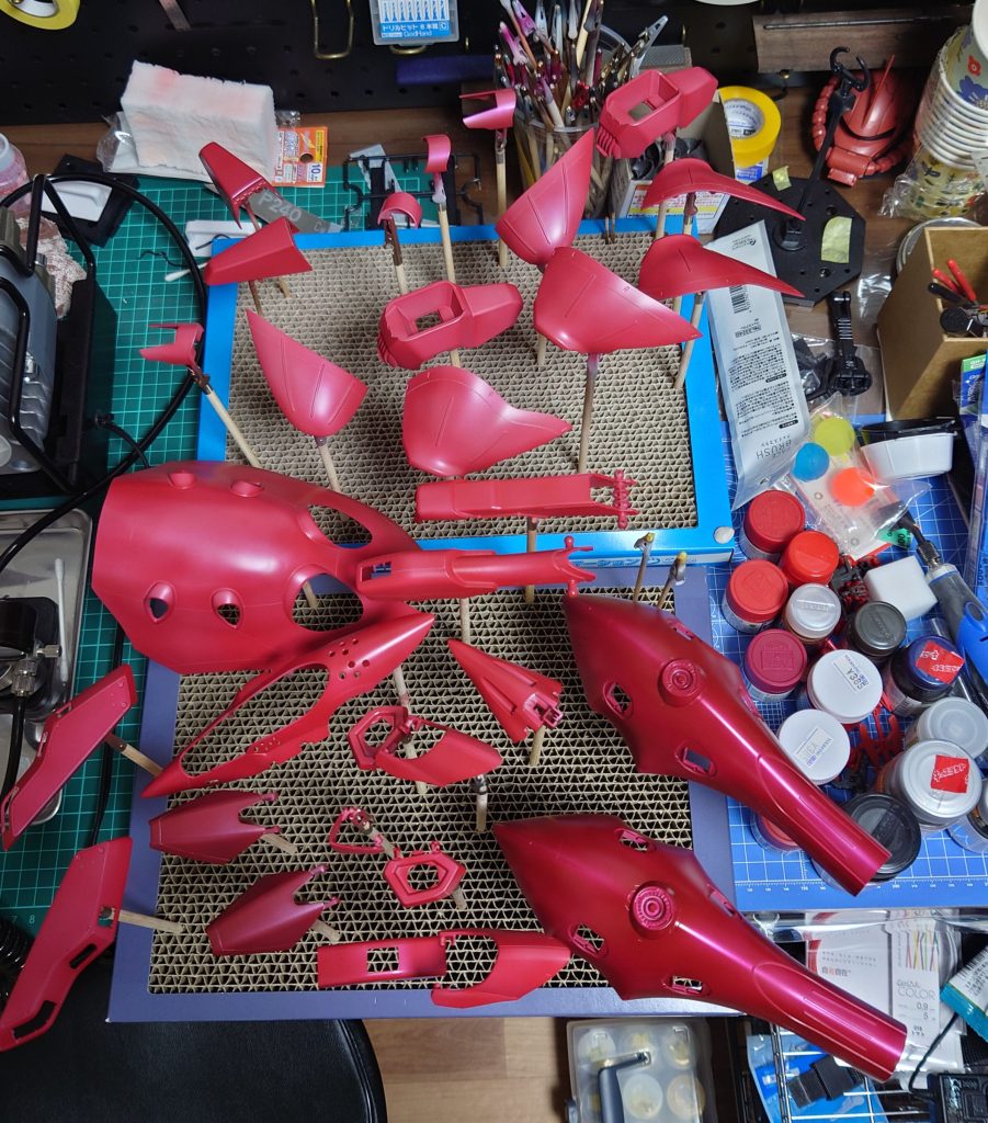 塗装時の様子ほんとに1パーツが大きくて作業スペースに困りましたw 最後までご覧くださりありがとうございましたm(_ _)m 