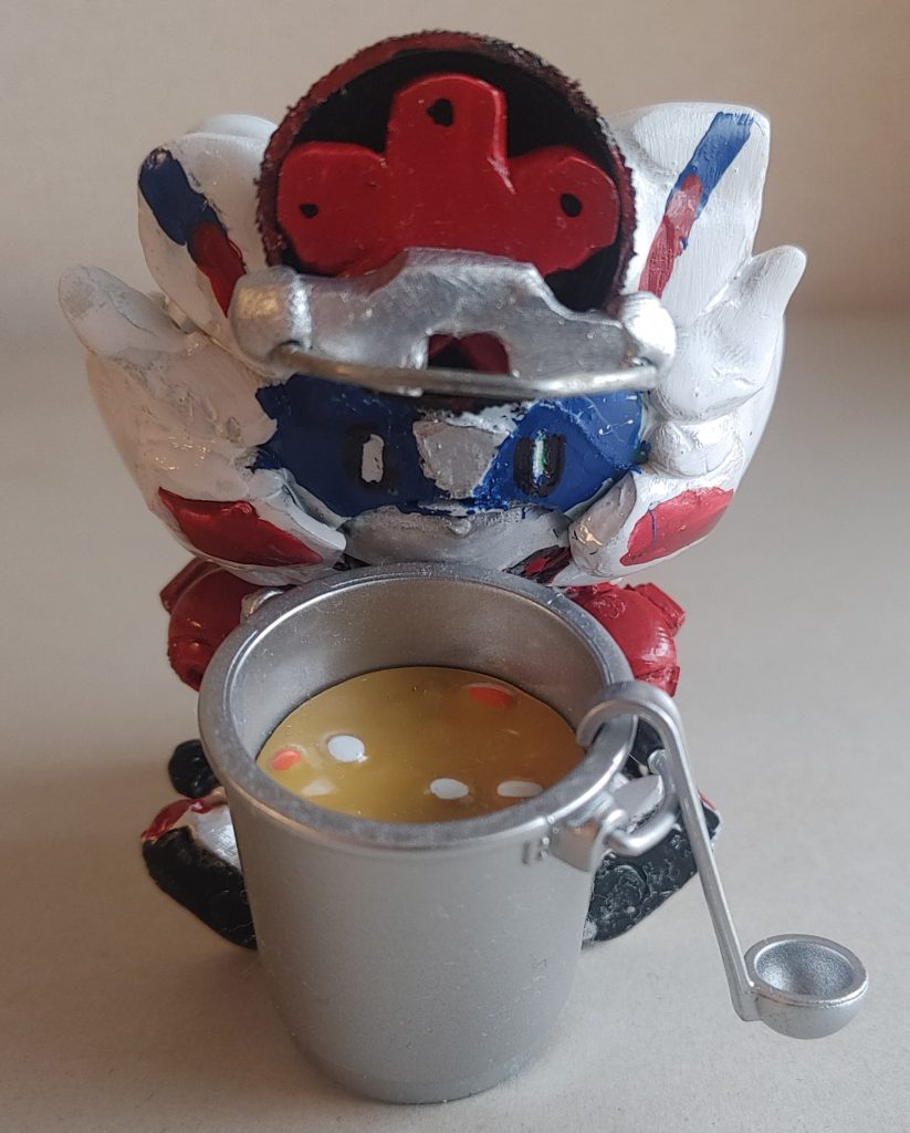 「カレー出来たよ(*´∀`)♪」カレー入り寸胴鍋は、一昨年発売になったガシャポンを◯ルカリにて入手(≧▽≦)