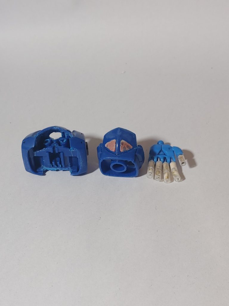 胴体パーツ、ハンドパーツ加工。胴体の可動は少しだけひろがった気がする😅