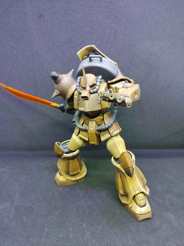 何名か様にはコメントで話したのですがサンドカラーをやったことがなかったのでグフさんに犠牲になってもらうことにしました。サンドカラーと言っても何をやっていいのかもわからず、とりあえずククルスの高機動型ザク地上用のカラーリングがカッコ良かったので似た感じにやってみました(高機動型ザクはサンドカラーの分類に入らないかな?)