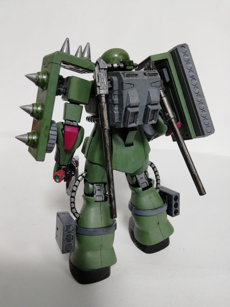 ランドセルはレオパルドデストロイロトのキャノン砲を装着して動力パイプを繋げてます