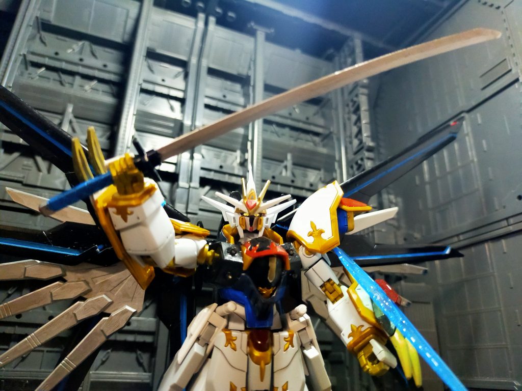 フツノミタマもオリジナルと反転したものとなる。不朽の金属にちなんで「名刀ダマスカス」と名乗ろうか。