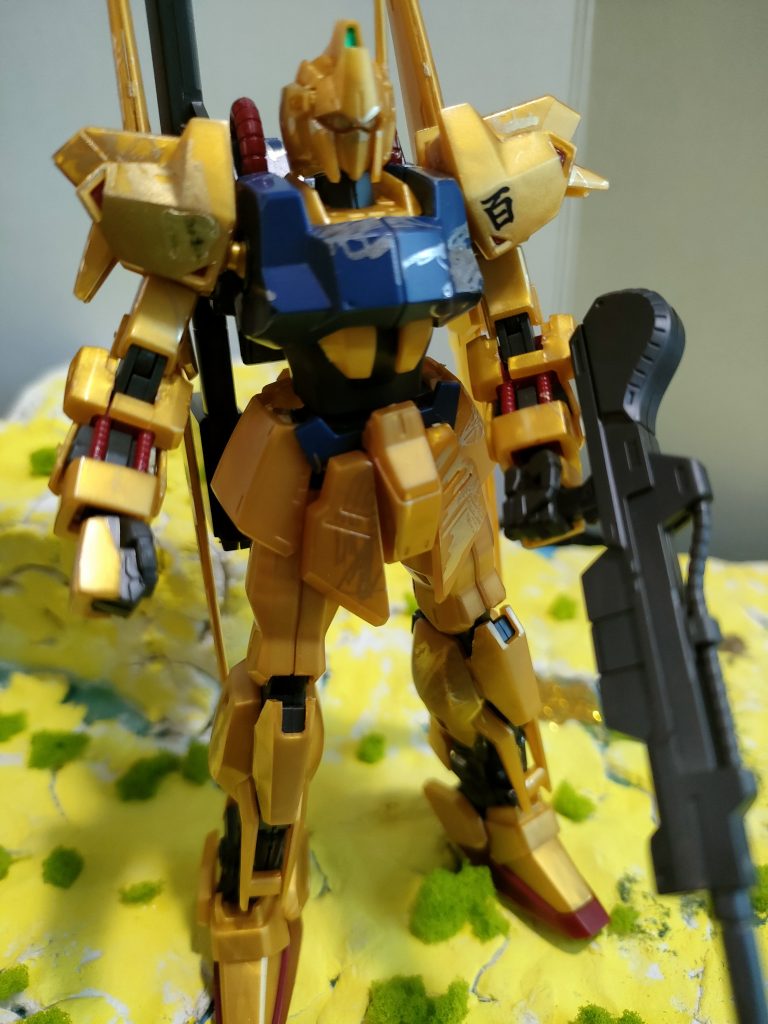 子供:ライトも金色にするー！私:ライトってなんぞ？子供:ここ！（塗りながら）私:メインカメラのことか！