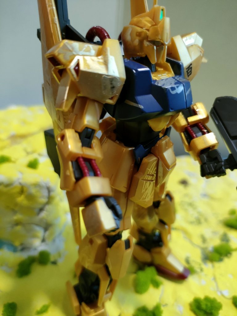 百シールの上からゴールド。