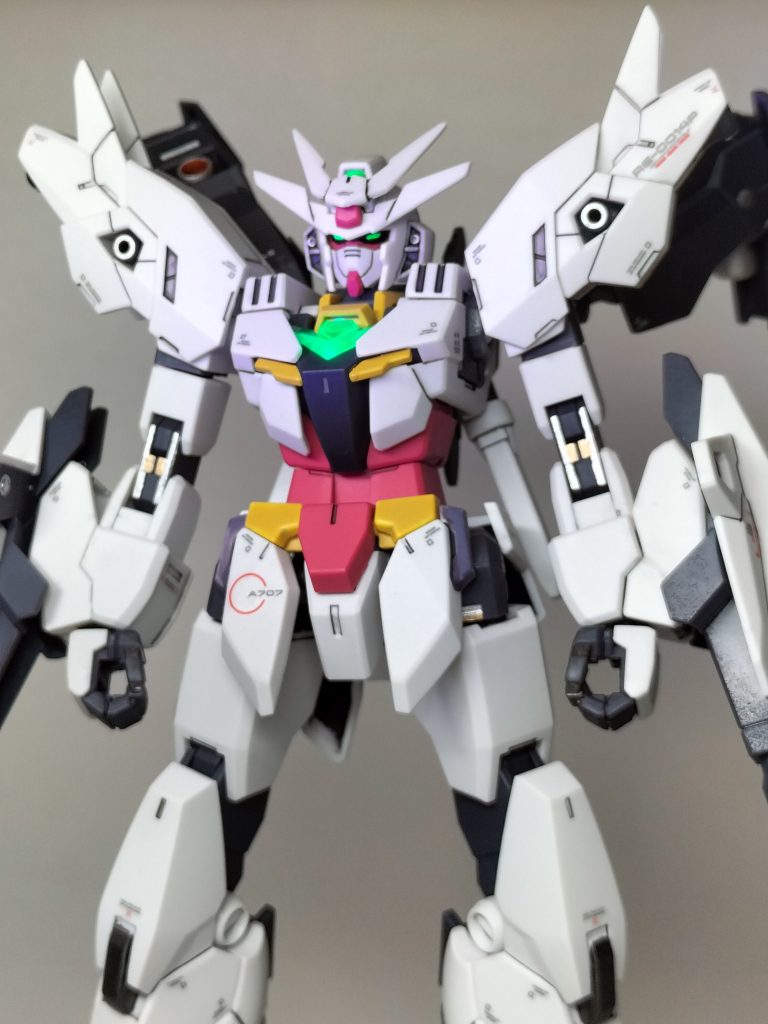 蛍光塗料で発光表現に初挑戦✨️思った以上に光るんで感動(gundam-kao7)