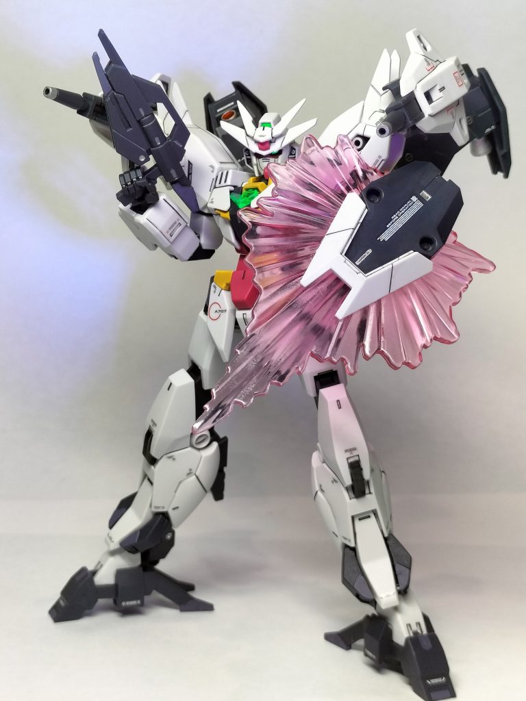 ビームガトリングはイマイチ好きになれなかったのでライフルはショートのまま。付属のビームシールドエフェクトはコアガンダムのシールドにくっつけて腕に装備出来る様にしてみました(gundam-kao6)やれやれ、ちゃんと投稿できて満足です(gundam-kao8)最後までご覧いただきありがとうございました!